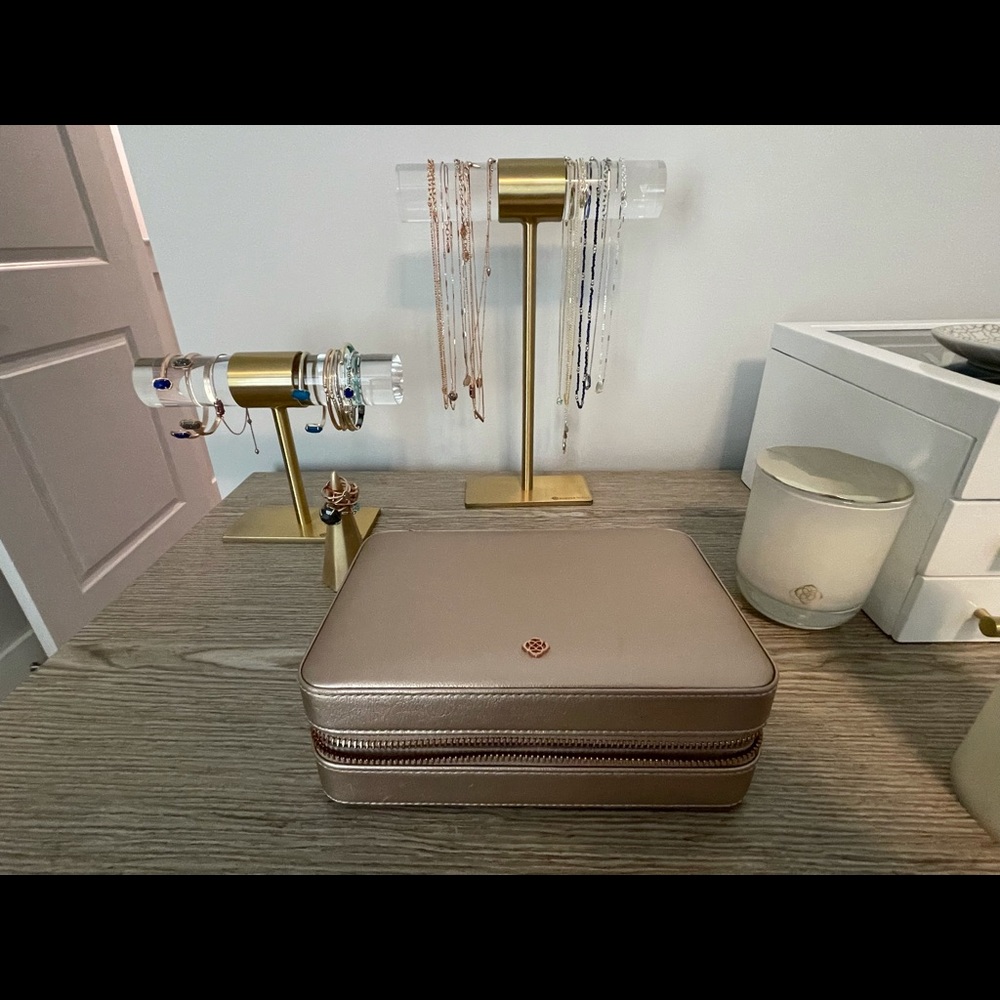 Kendra Scott Medium Travel Jewelry Case in Rose Gold